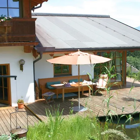 Chalet Hahnen Ferienwohnung شاليه كيرشبرغ ان تيرول